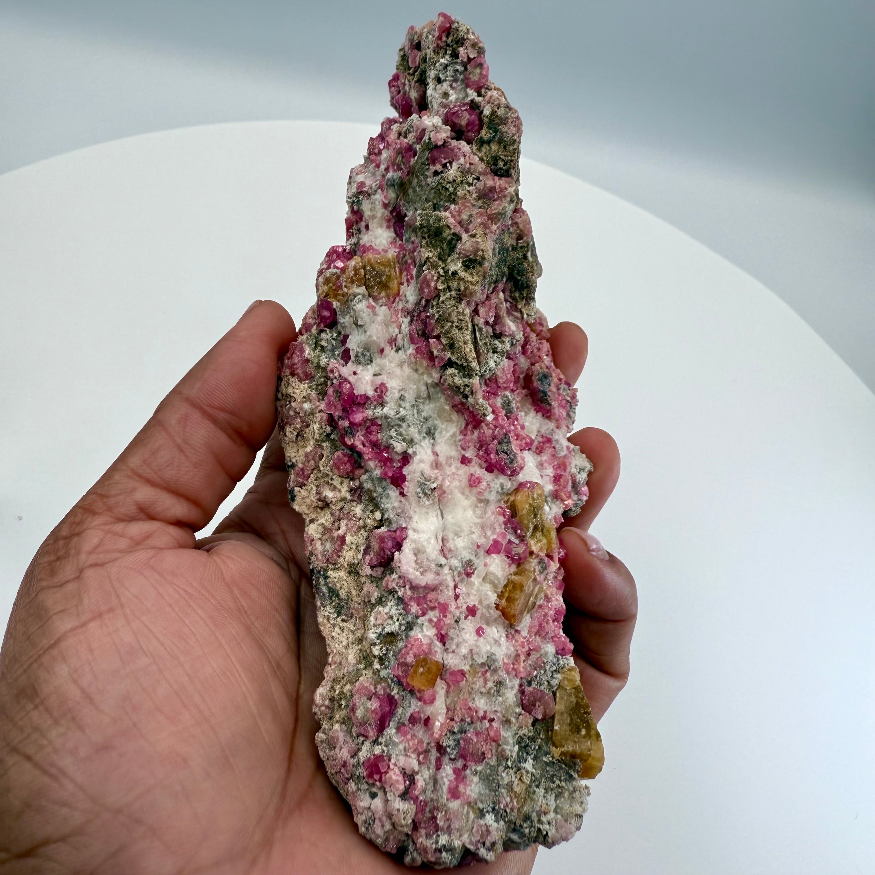 Raspberry Grossular Garnet 16x5cm