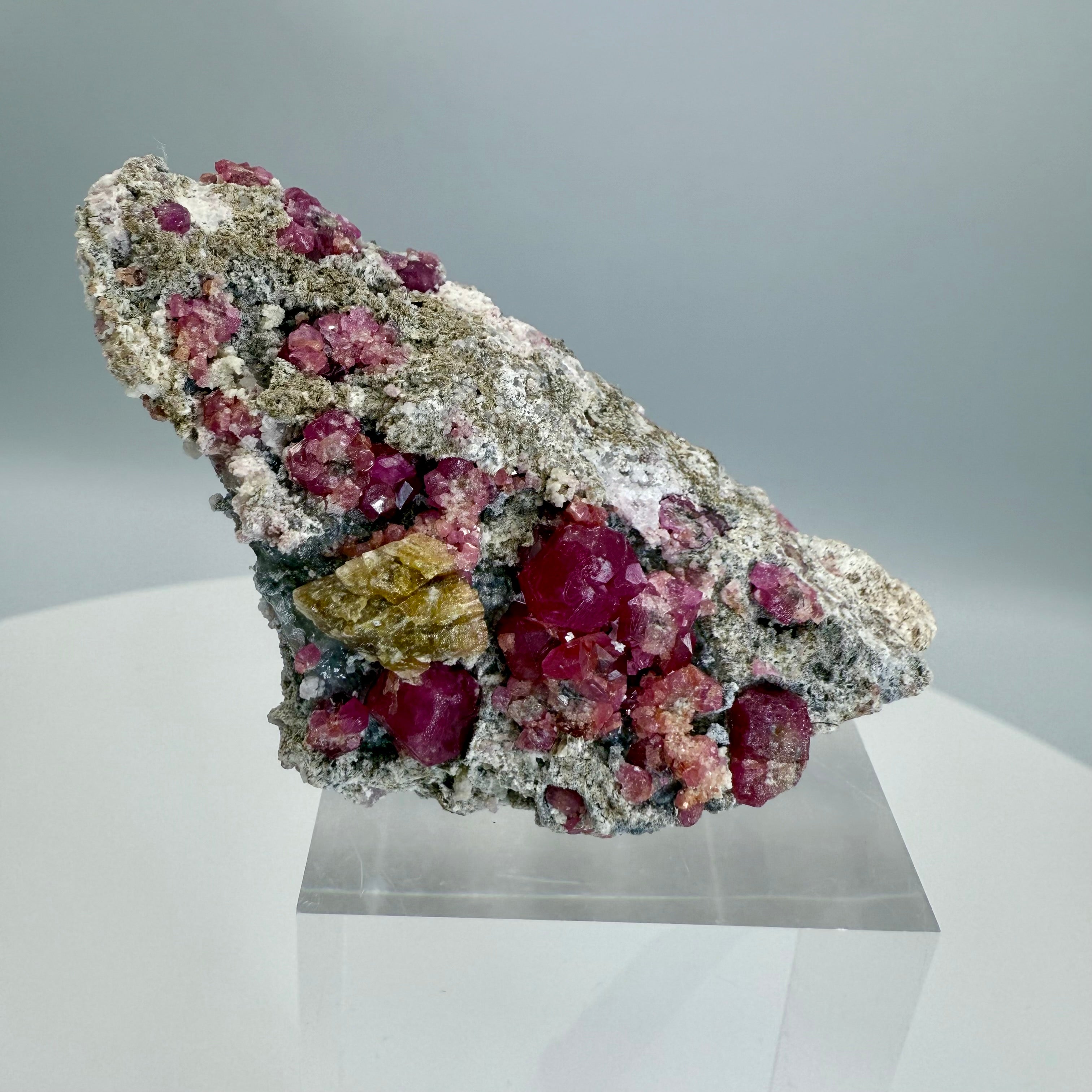 Raspberry Grossular Garnet 7cmx5.5cmx4.5cm