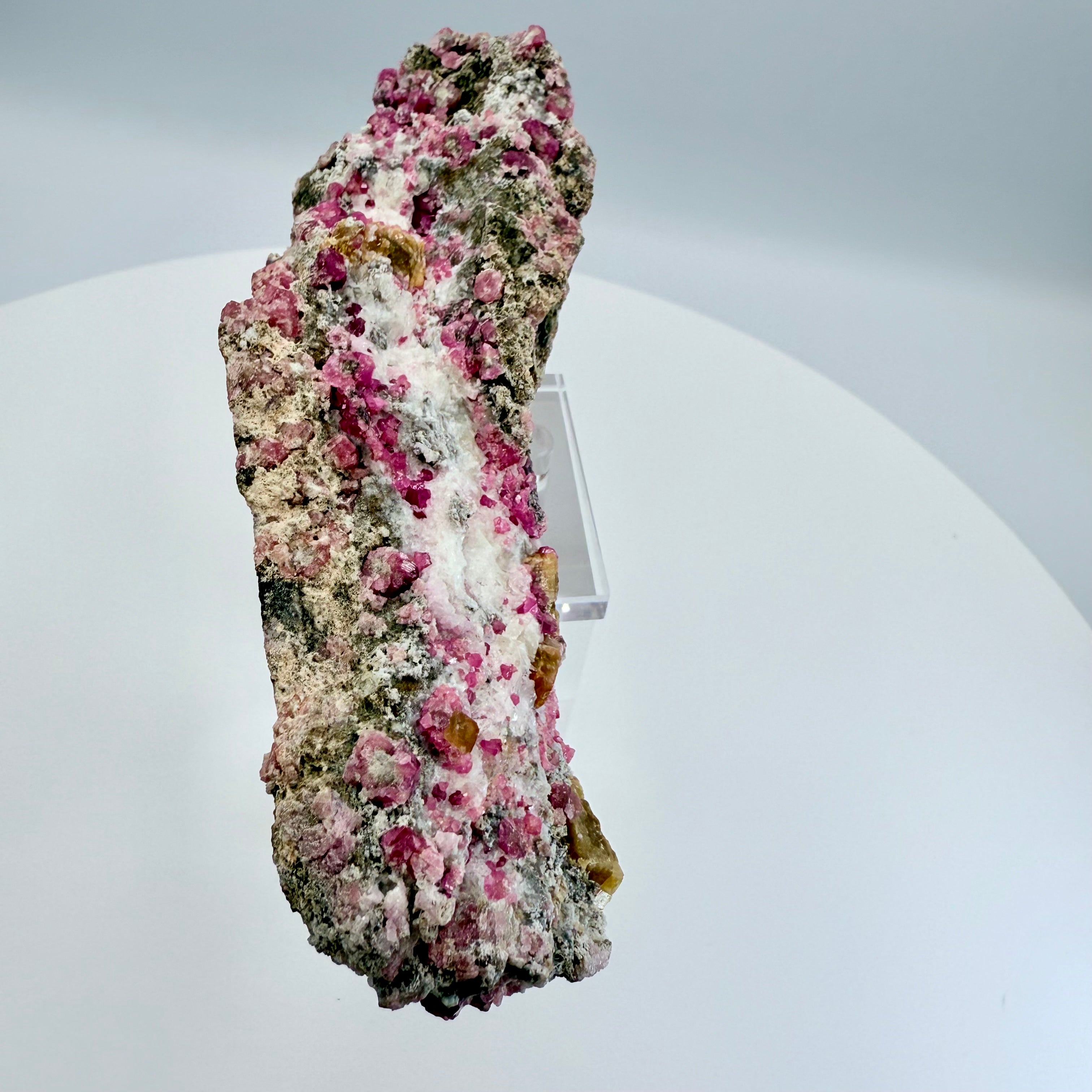 Raspberry Grossular Garnet 16x5cm