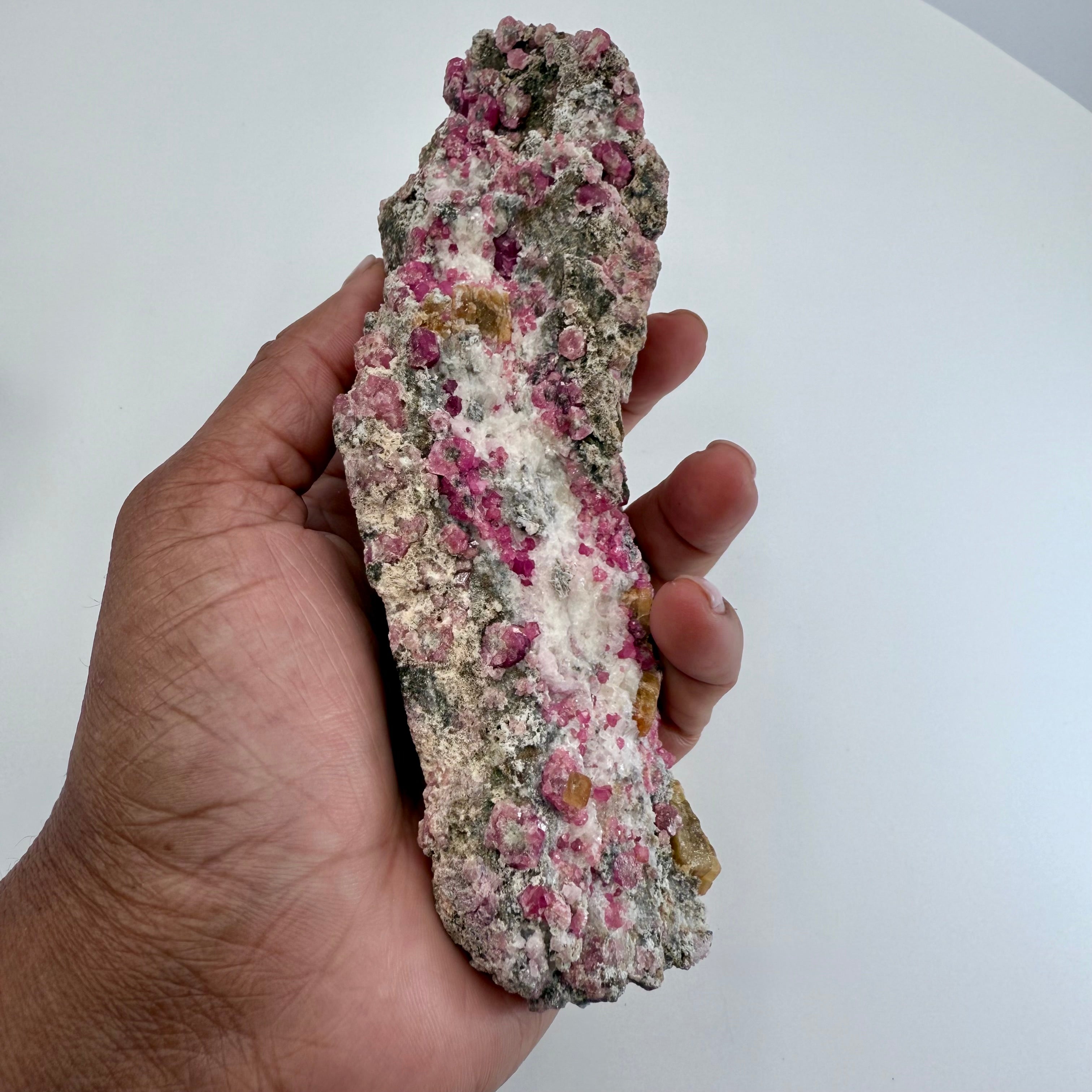 Raspberry Grossular Garnet 16x5cm