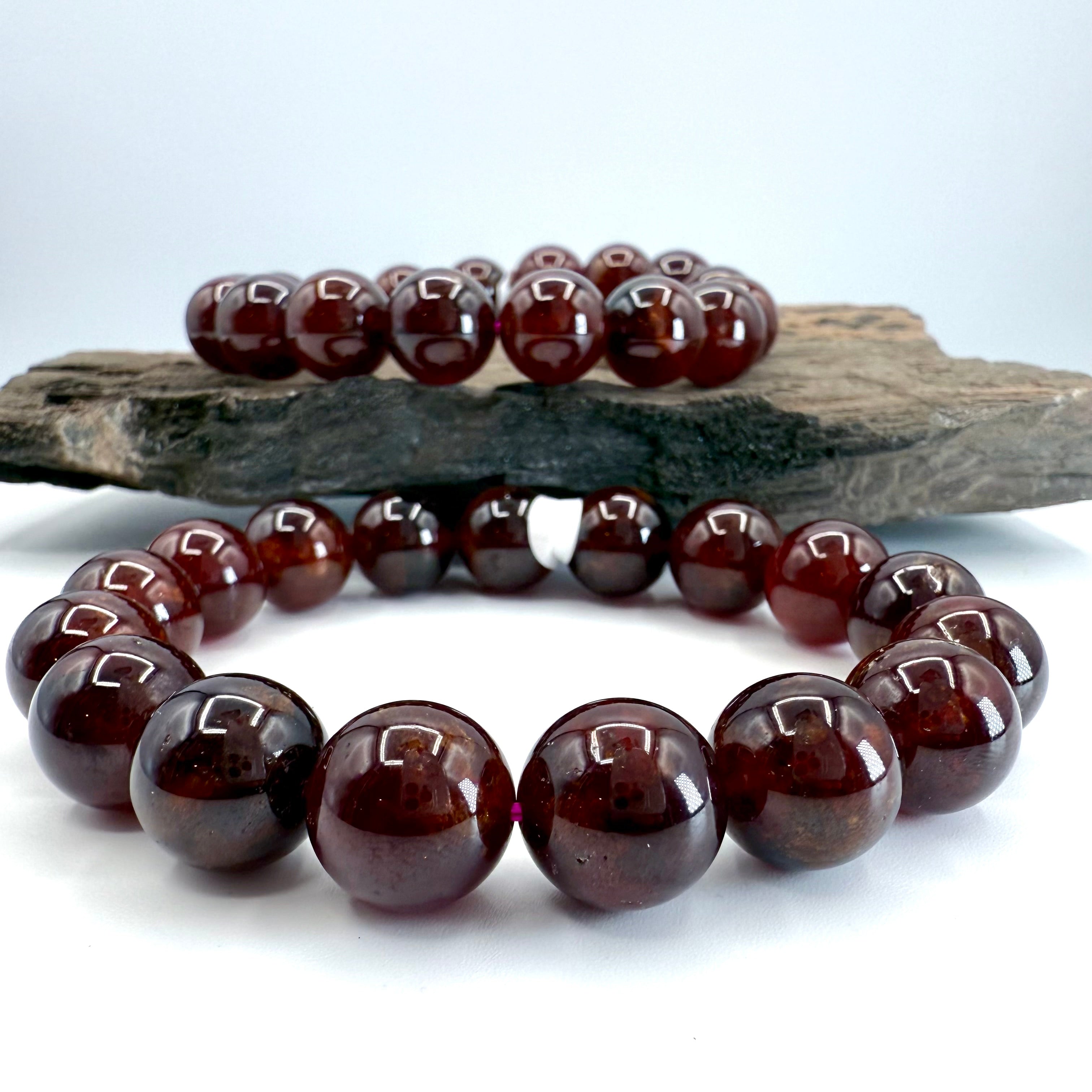 Garnet 13mm Bracelet [LV34]