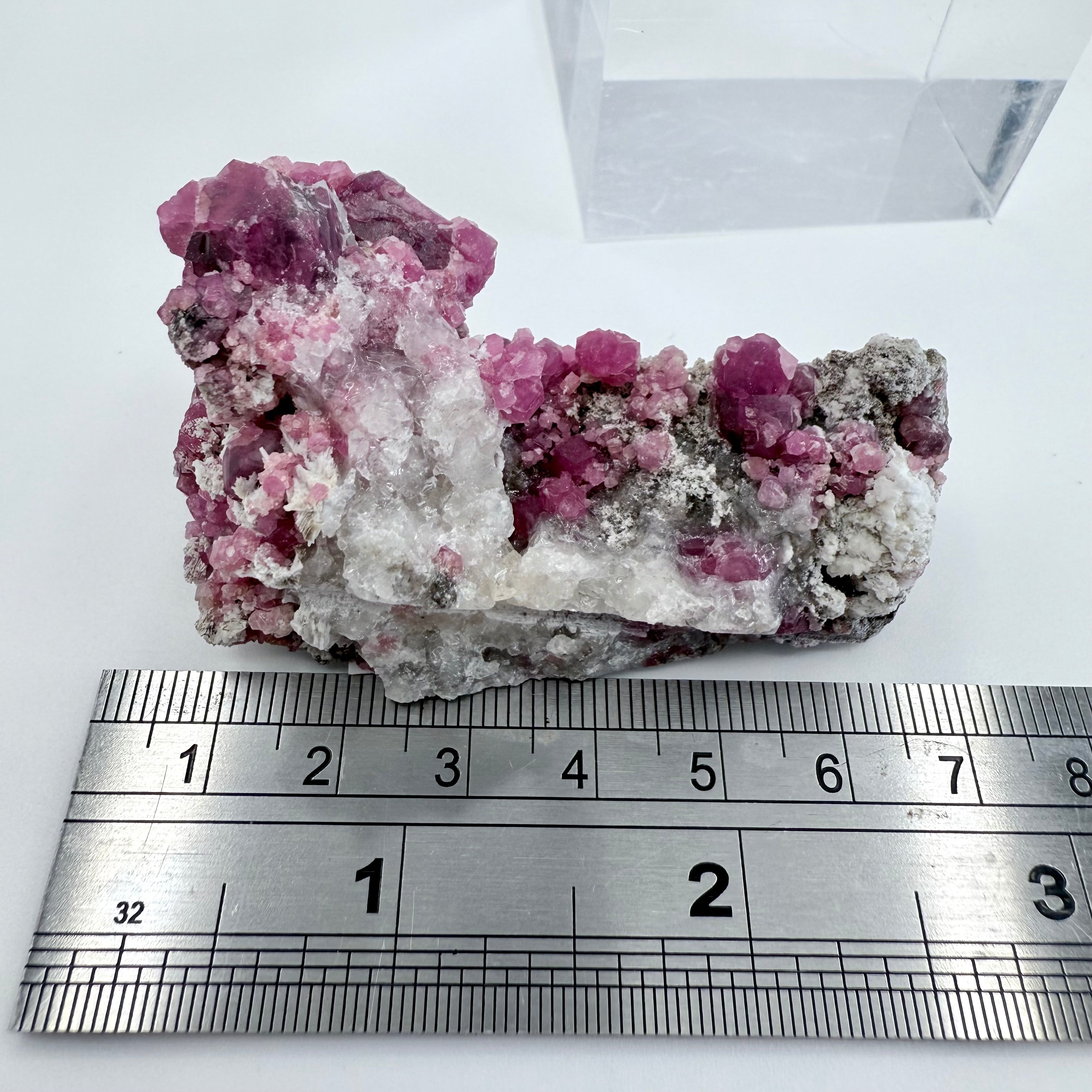 Raspberry Grossular Garnet 6cmx3cm