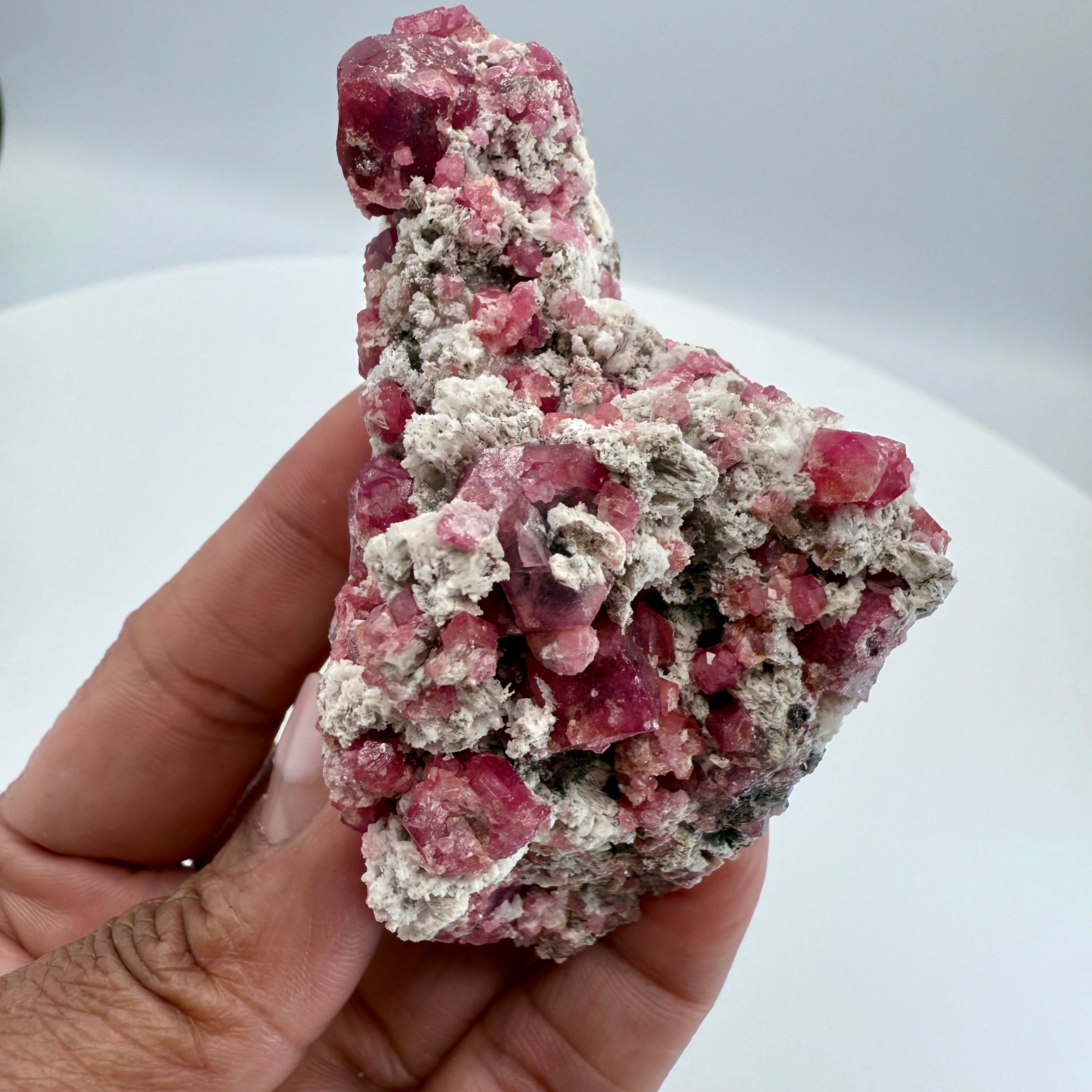 Raspberry Grossular Garnet 8.5cmx5cm