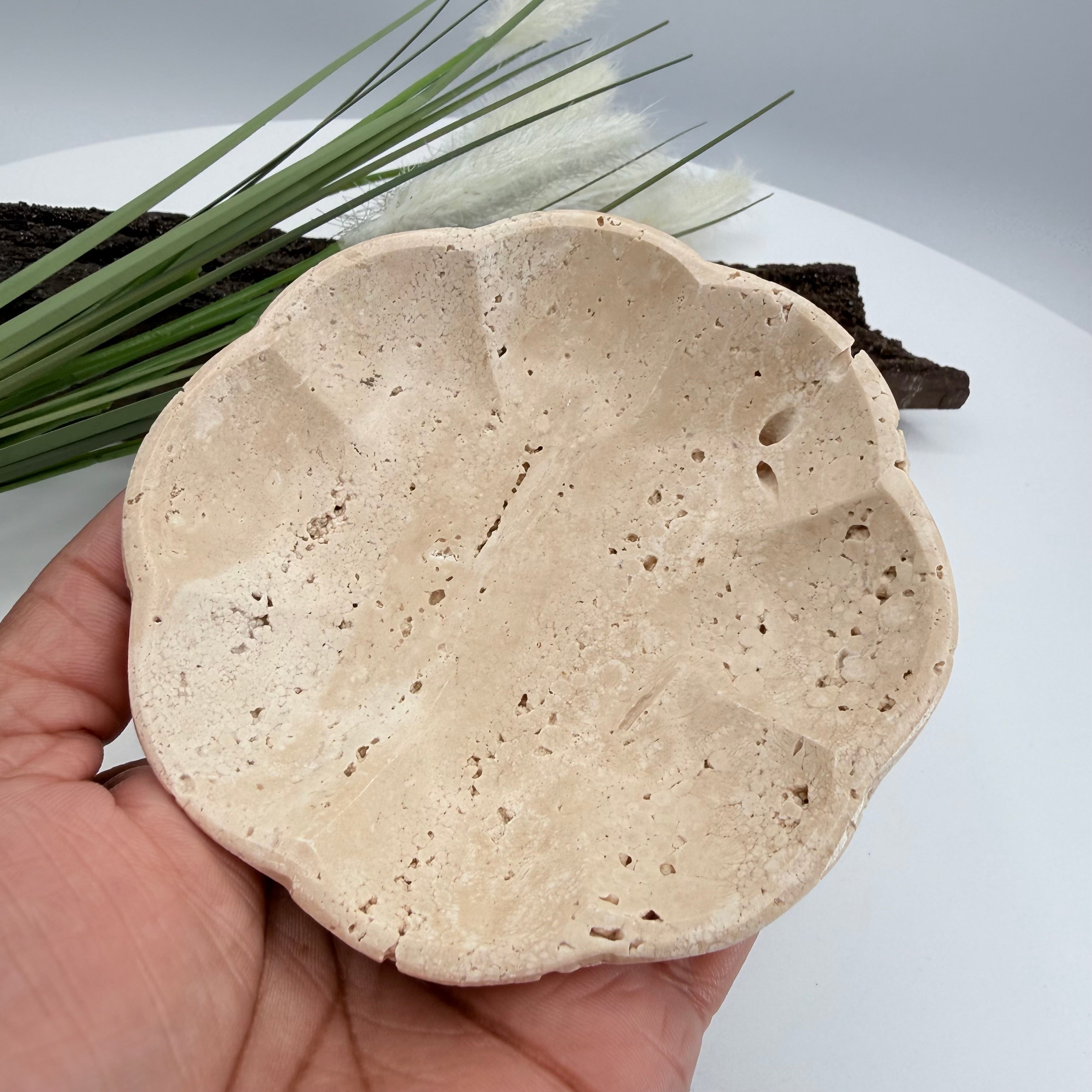 Mexican Travertine Scalloped Bowl 10 cm