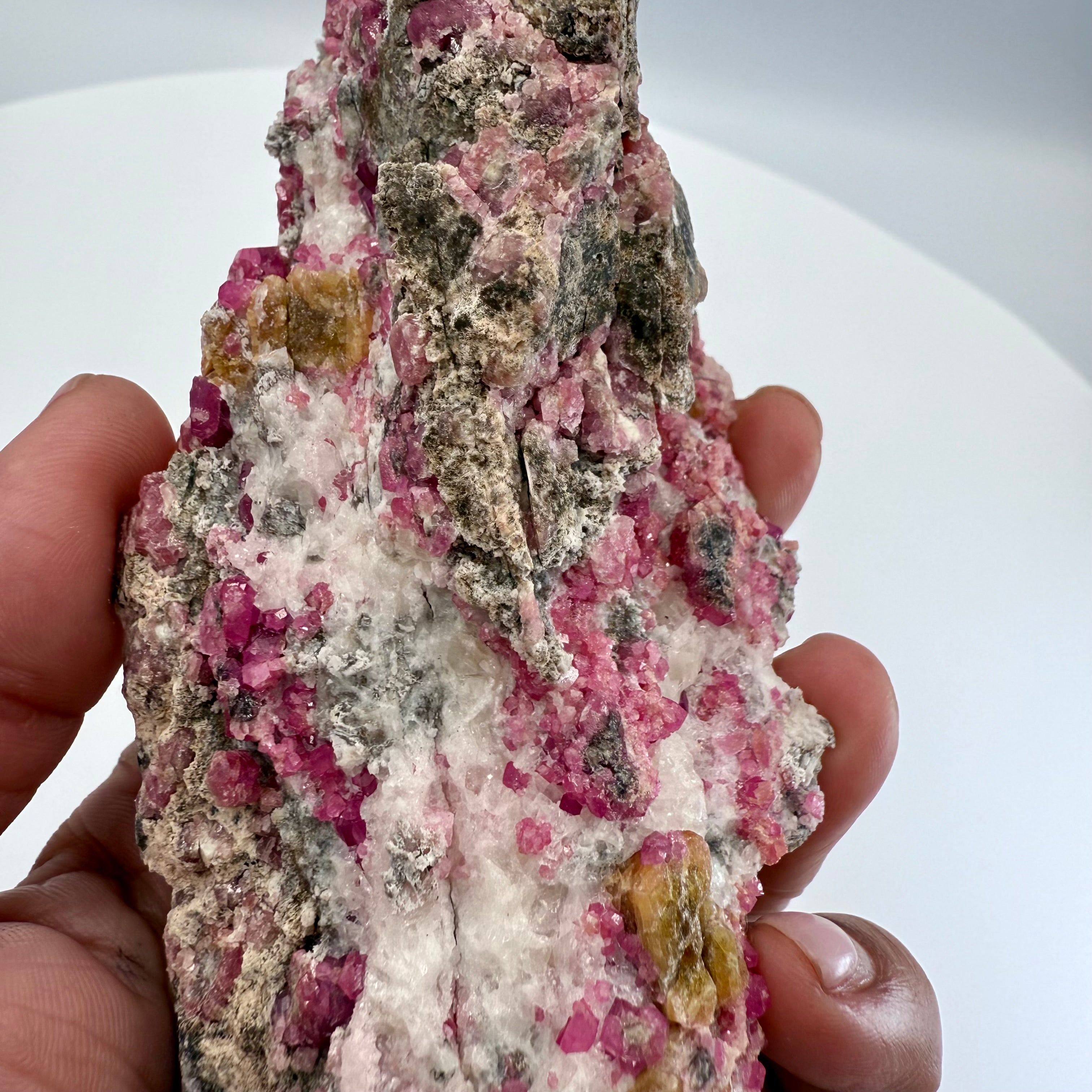 Raspberry Grossular Garnet 16x5cm