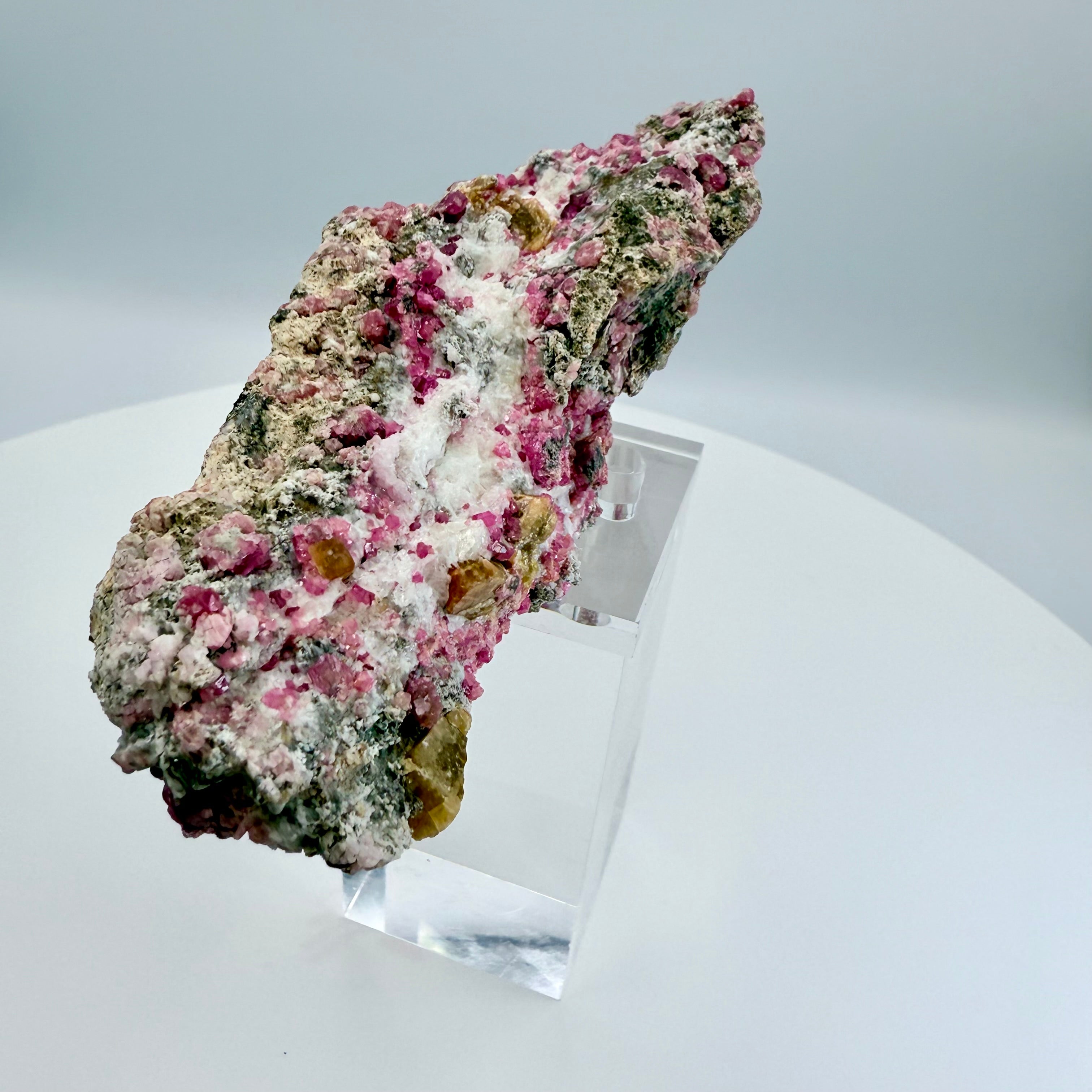 Raspberry Grossular Garnet 16x5cm