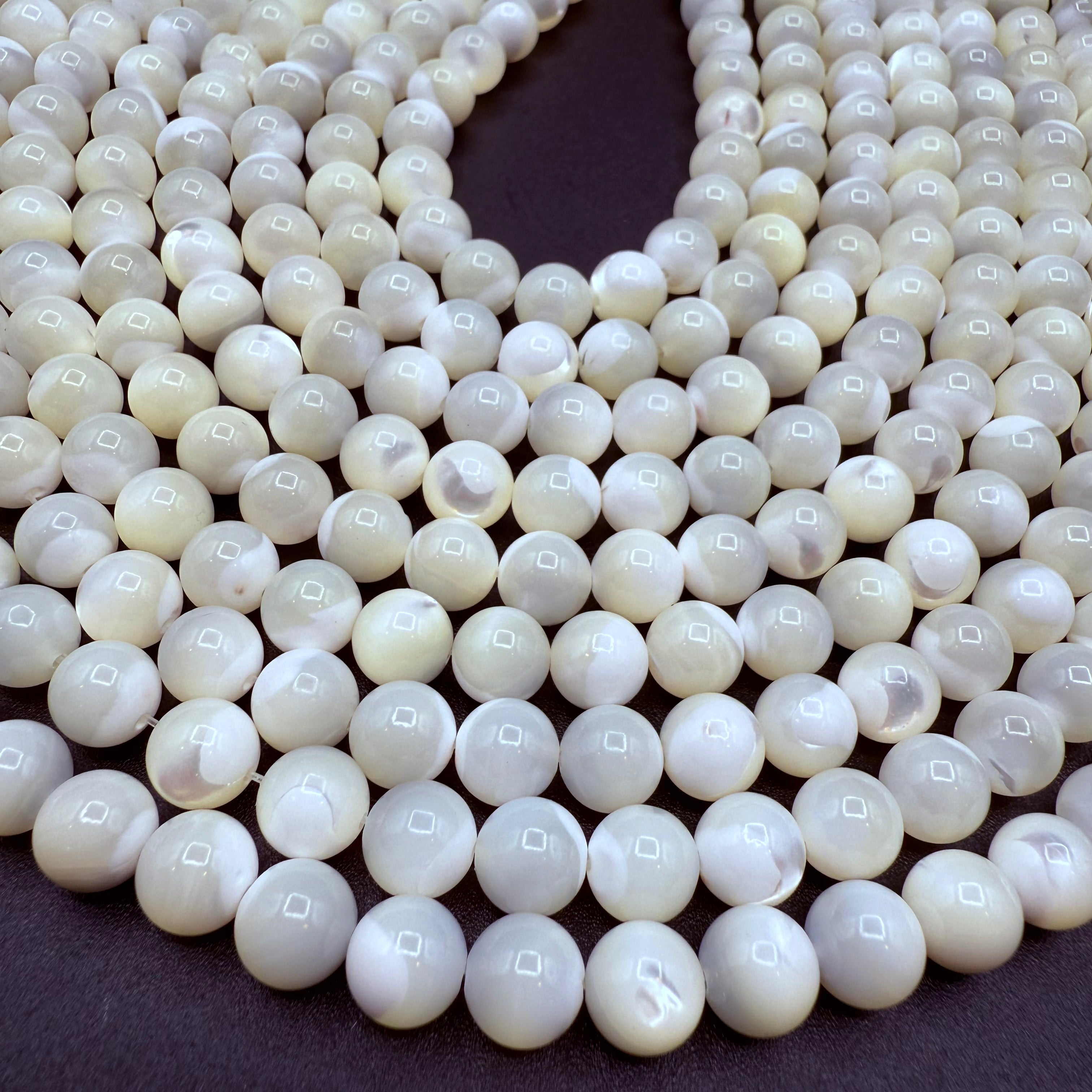 White Shell Round 8mm